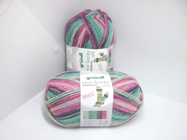 Pelote de fil à tricoter &quot;chaussettes&quot;  