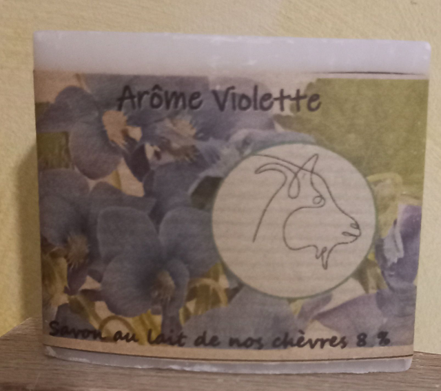 Savon au lait de nos chèvres 8% arôme violette