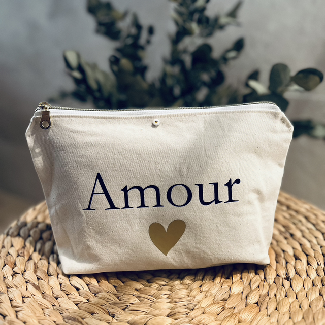 Pochette à fermeture dorée &quot;Amour&quot;