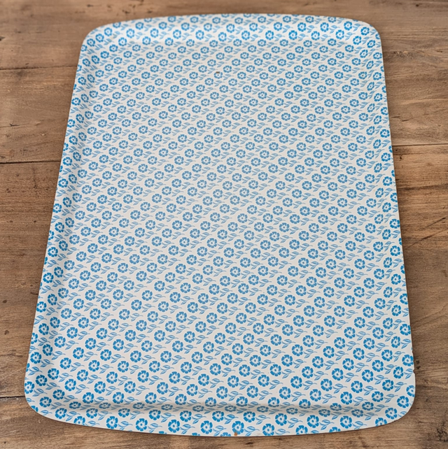 Plateau en melaminé à fleurs bleues