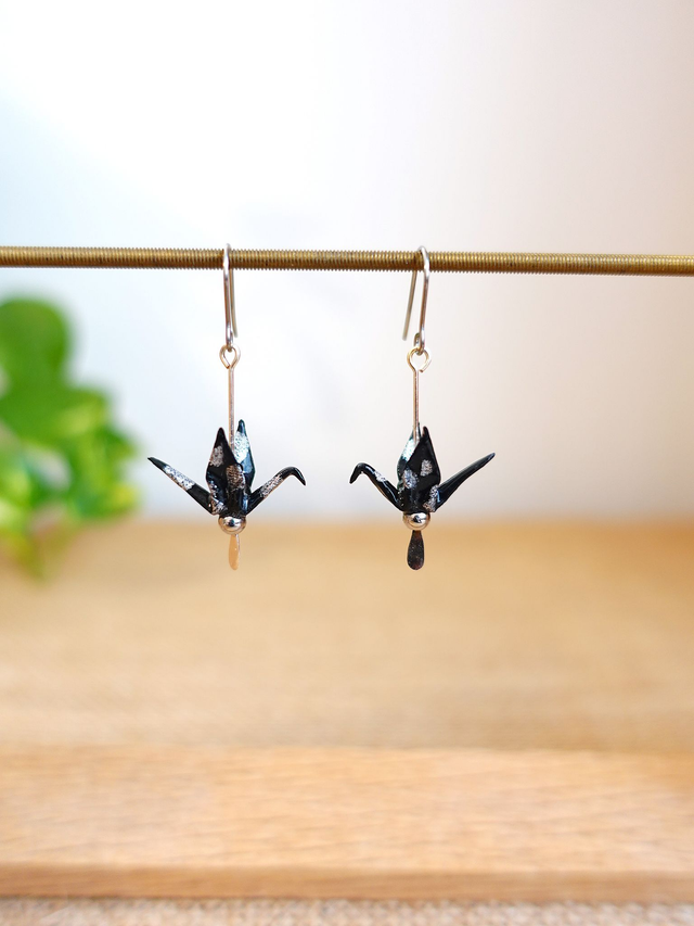 Origami oiseaux, grues / Inox + Argent / Papier japonais washi / Noir, argent / Boucles d&#039;oreilles / Bijou origami /