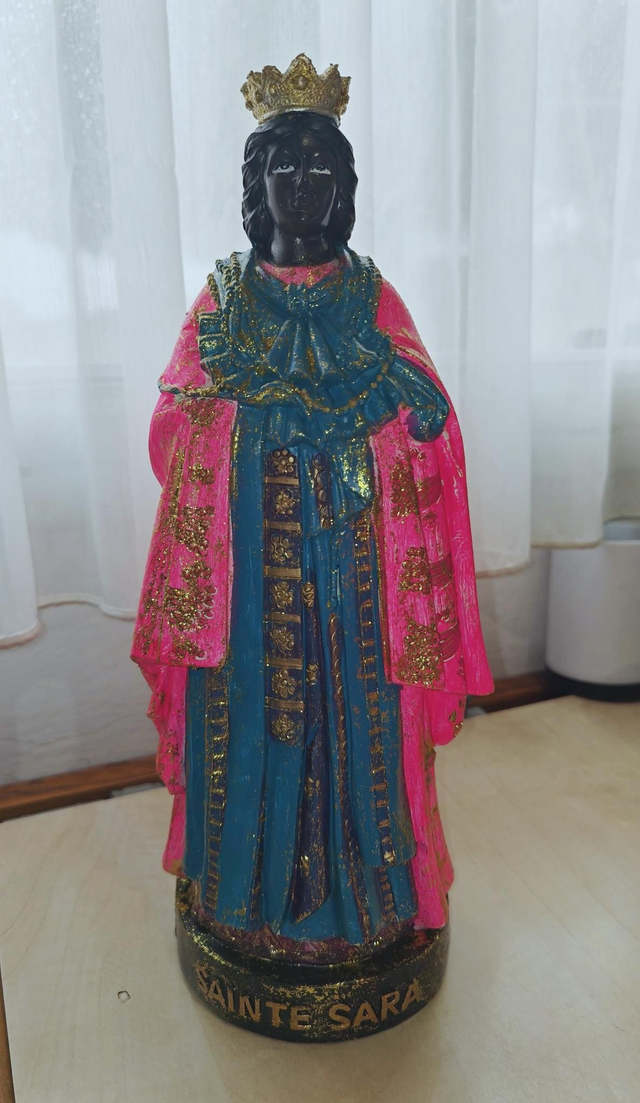 Statue Ste Sara 30cm  (peinte a la main)