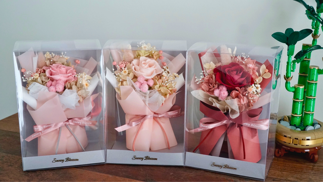 Preserved Flower Mini Bouquet (Pink &amp; Red)