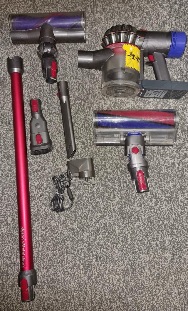 Dyson V8 Total Clean vacuum cleaner #14