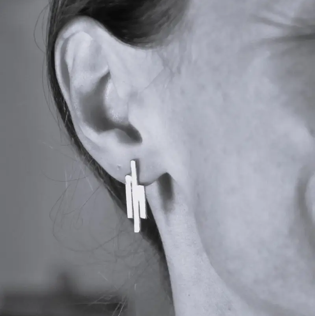 Boucles d’oreilles courtes « Herbes folles » / Cécile Vitrant