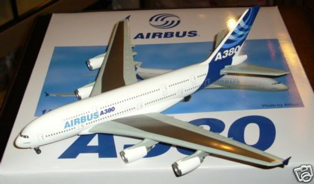 Airbus A380 Werksbemalung, 1:400