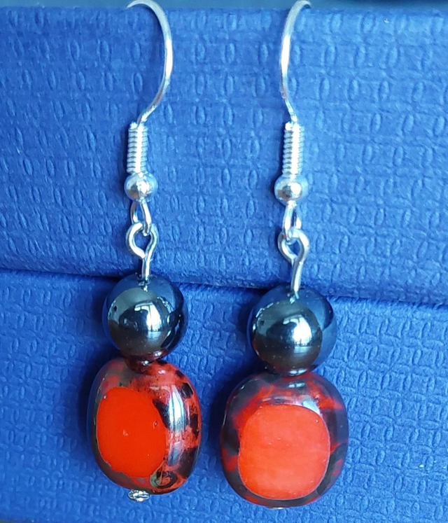 Boucles d&#039;oreilles forme rectangle rouge