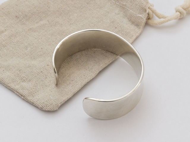 Breiter Armreif aus 935 Silber 20mm