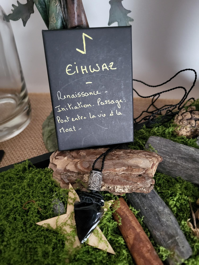 Lame Runique : Eihwaz