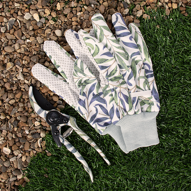 Garden Gifts Gloves and Secateurs Set William Morris