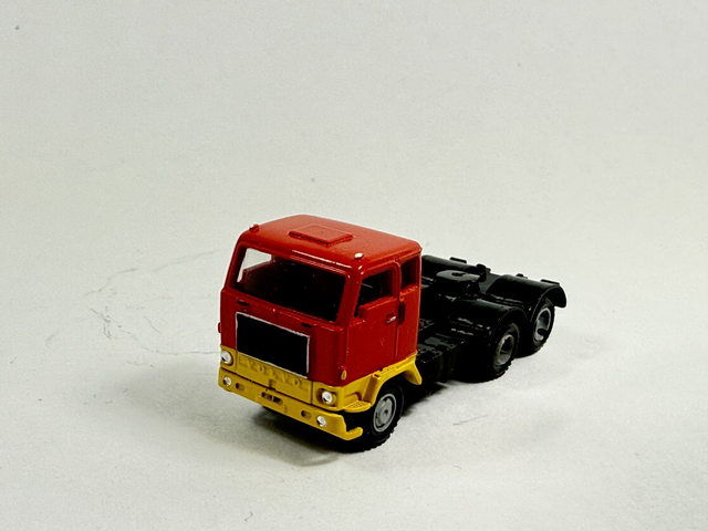 Volvo F88 Lkw TT 1:120