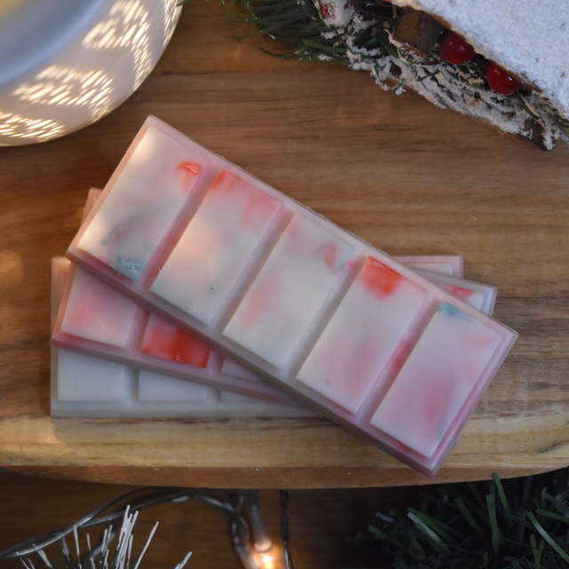 Christmas Snowberry & Mistletoe Snap Bar Wax Melt