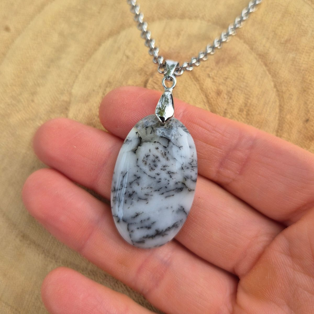 Collier Merlinite