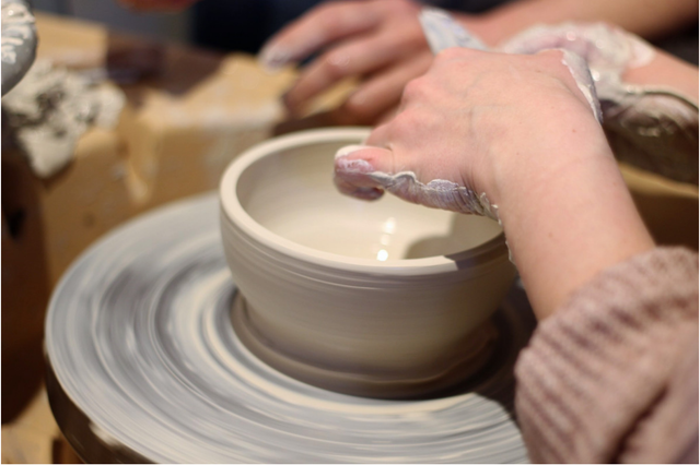 Le 22 Mars 2026 de 10h à 12h - Initiation au tour de potier - Adultes