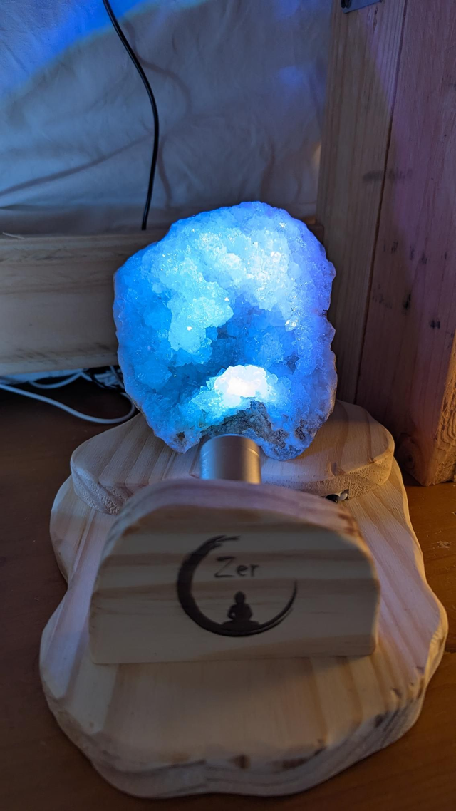 Projecteur Géode de Calcite 