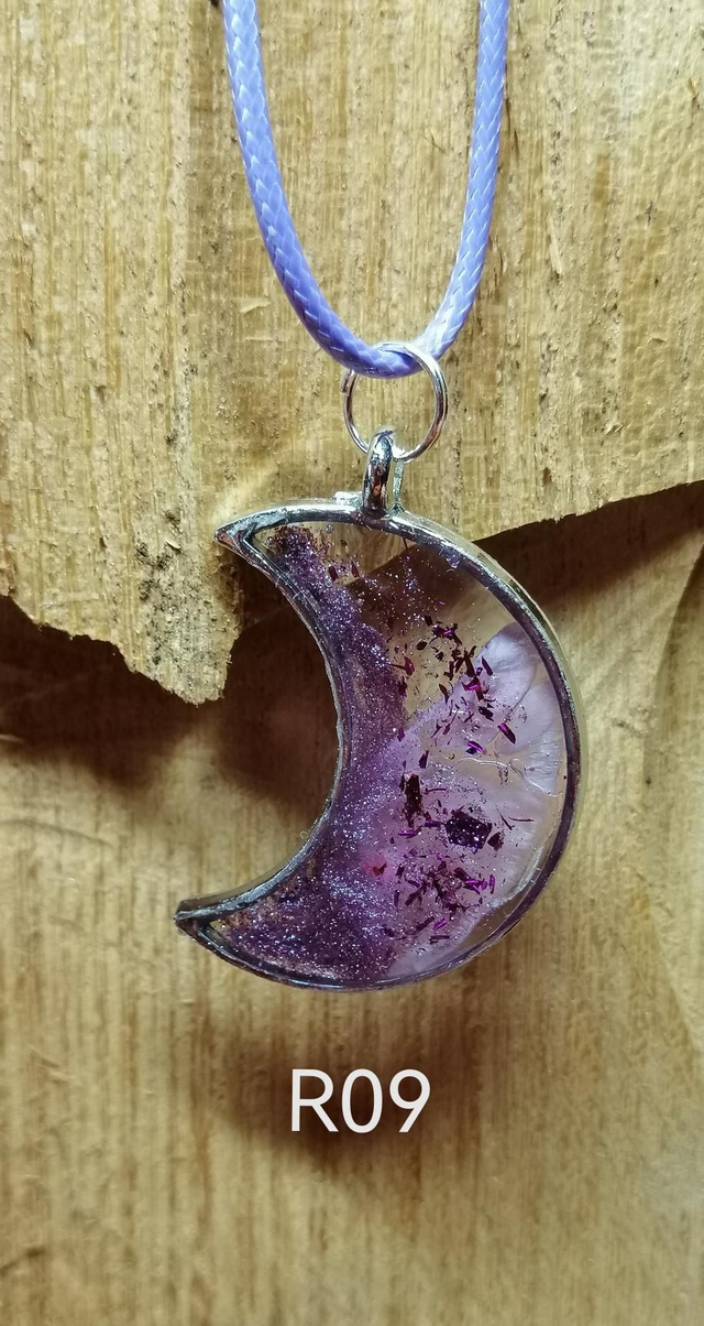 Collier RS09 résine 