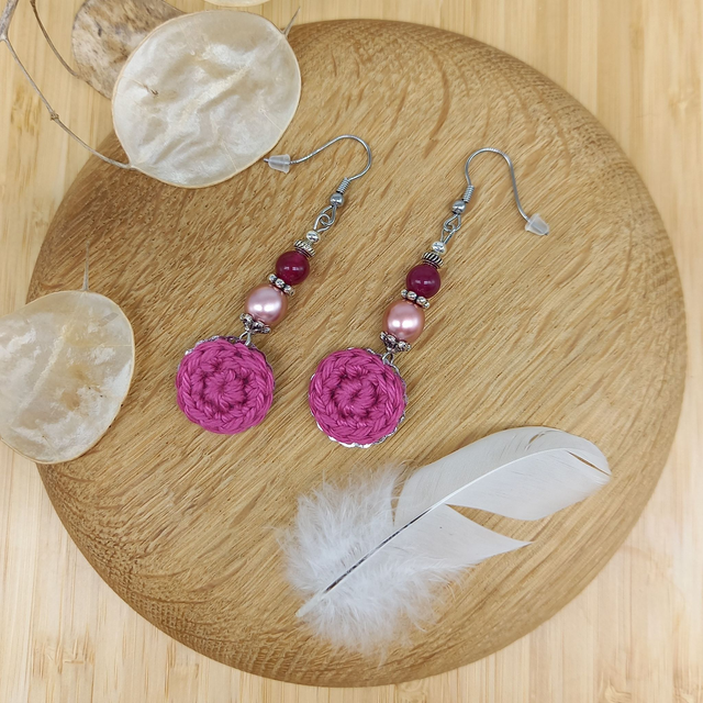 Parure rose et argentée - Boucles d&#039;oreille roses et argentées pendantes