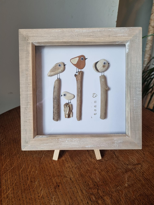 Large framed picture - 'team' (4 birds). Frame size 18cm x 18cm