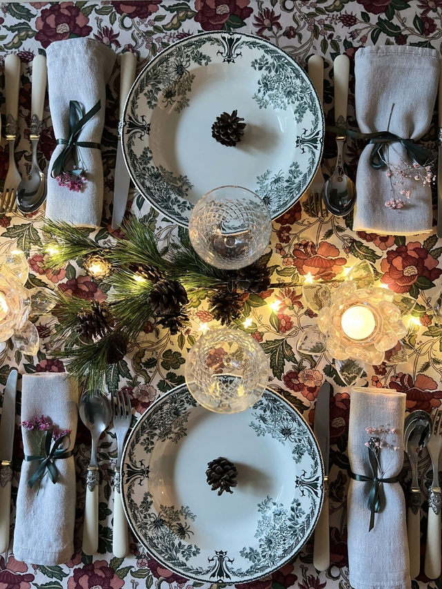 MOLIERE - Suite de 6 assiettes creuses signées Sarreguemines - Terre de Fer