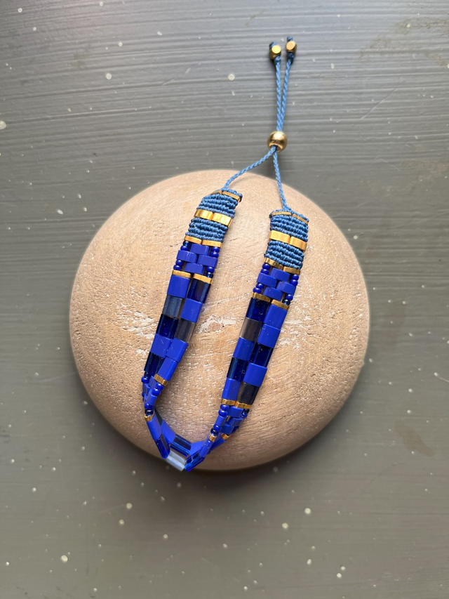 Bracelet manchette bleu Klein et or