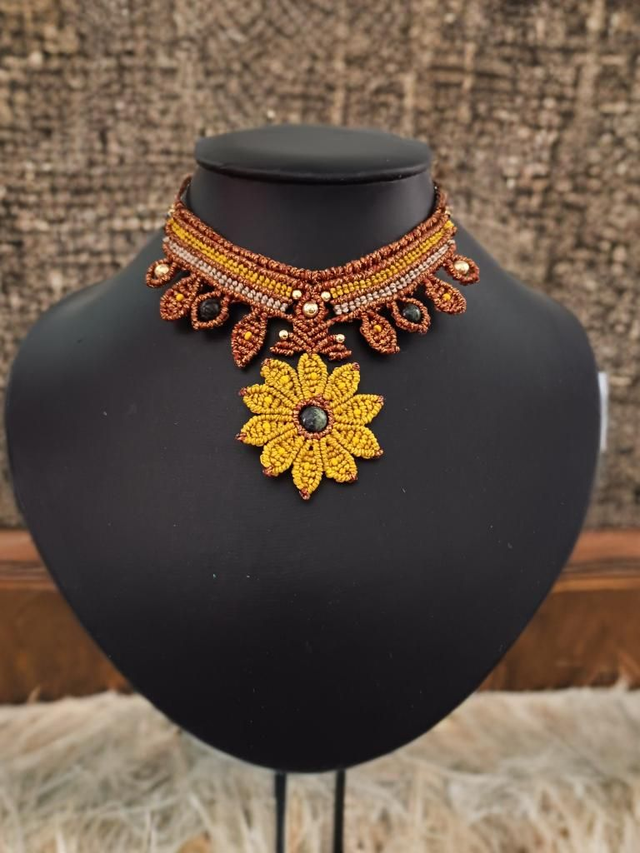 Collier réglable &quot;soleil tissé&quot;