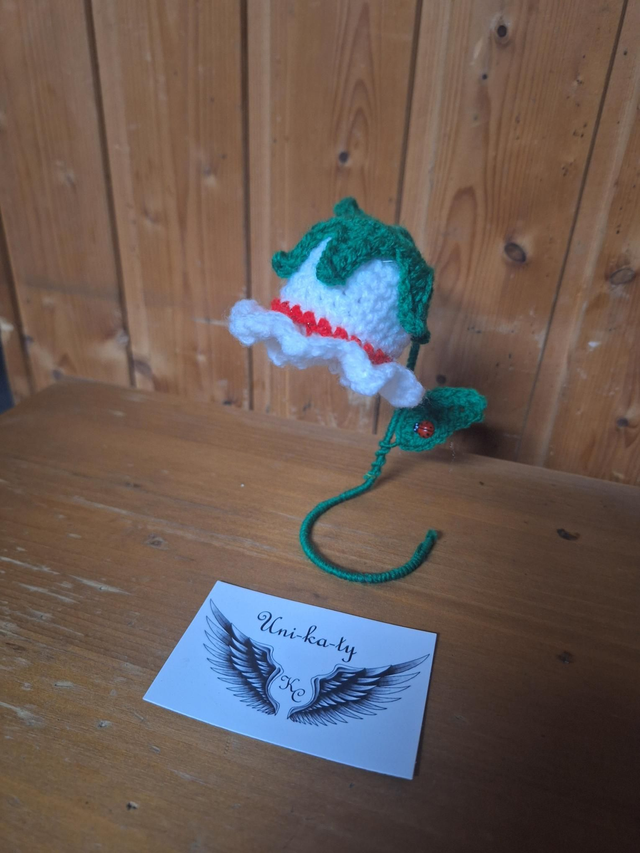 Kleine Blumenlampe gehäkelt 