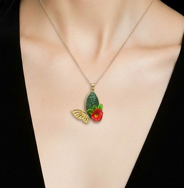 Pendentif papillon fleur