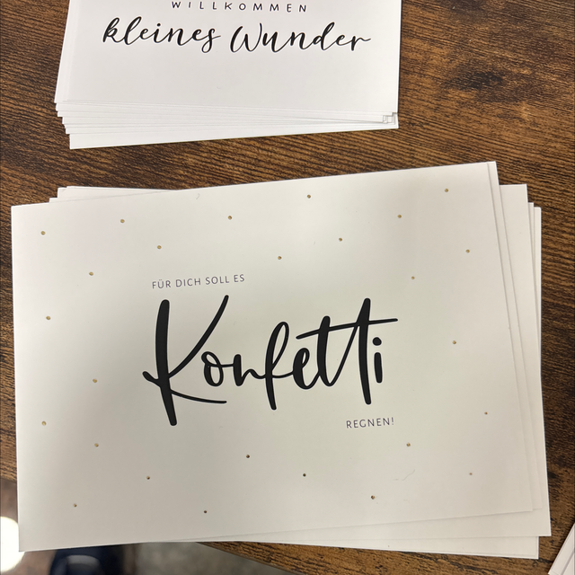 Postkarte Konfetti regnen