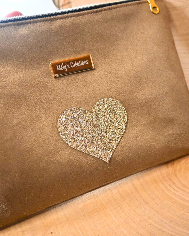 🤎Trousse plate “Made with Love” – Chic, douce &amp; symbolique🤎