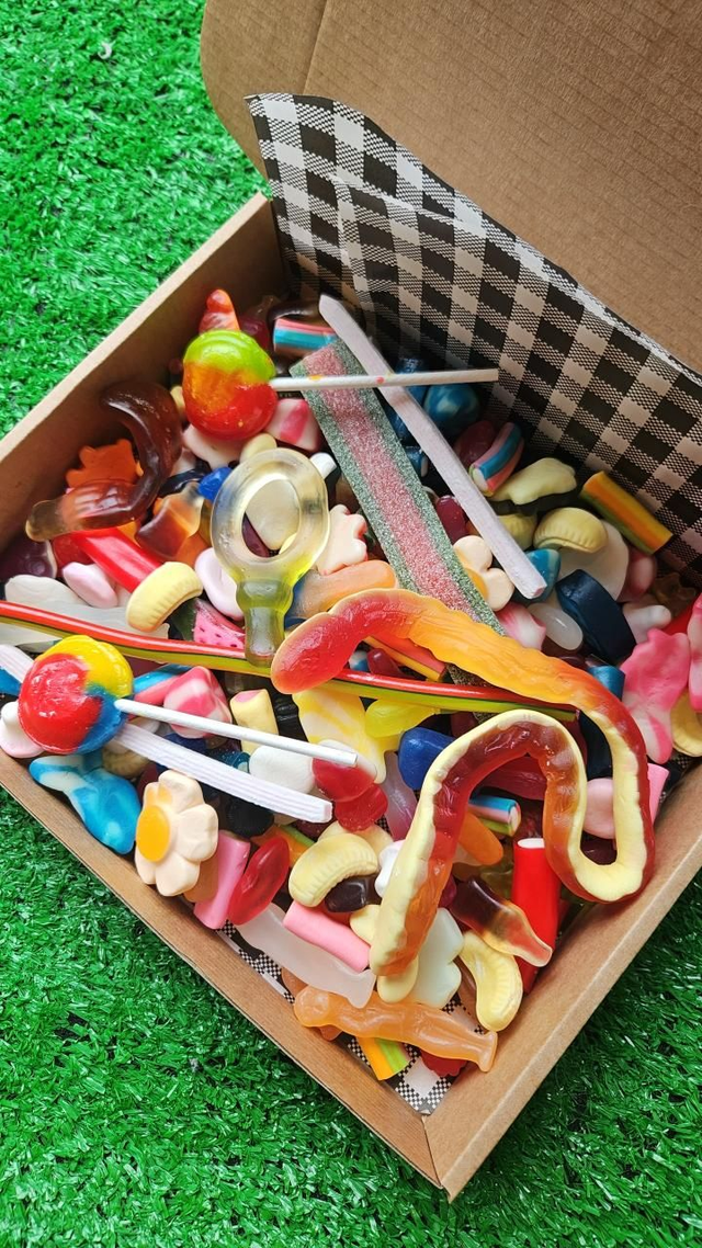 Pick n mix pizza box 