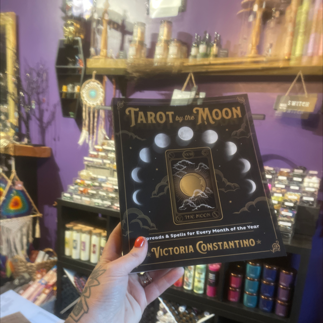 Tarot by The Moon