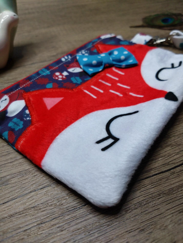 Red fox zip purse with wrist strap