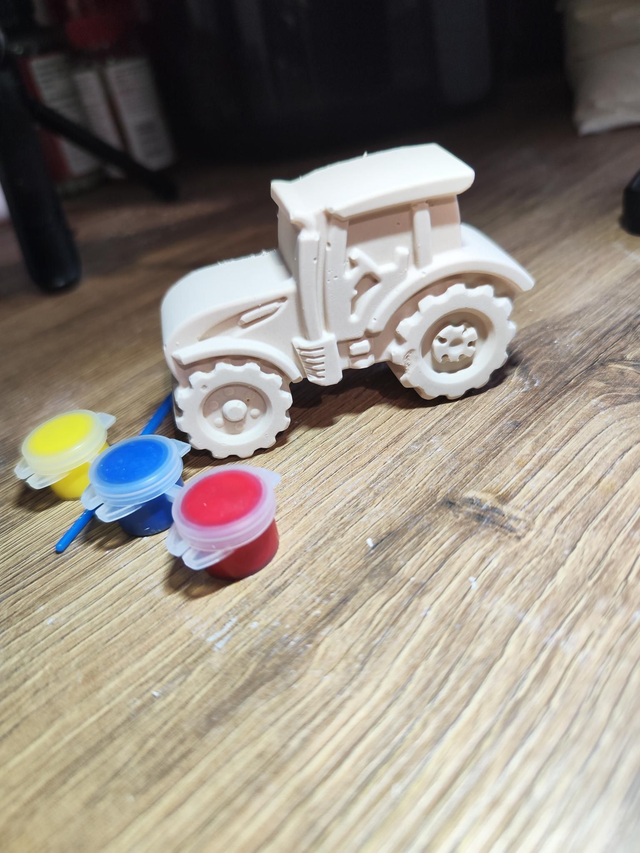 Paint your own tractor Large 