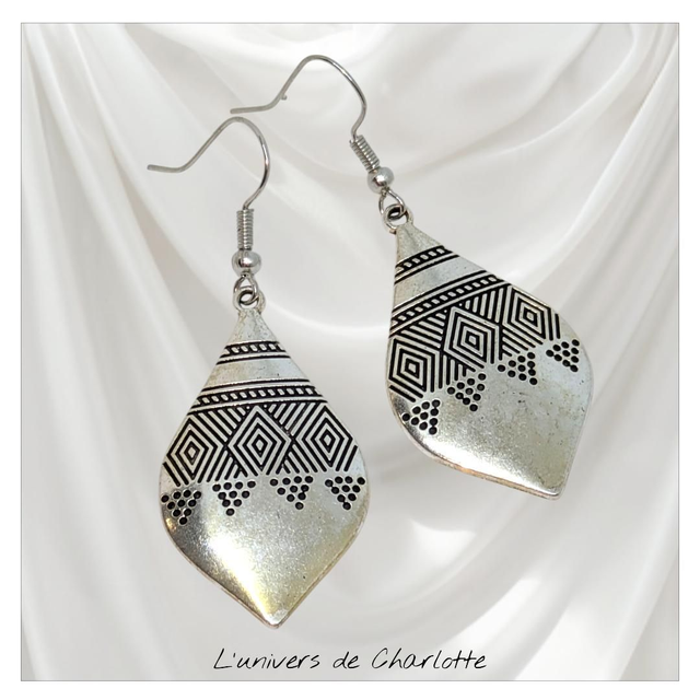 Boucles d&#039;oreilles &quot;Goutte&quot; BO-107