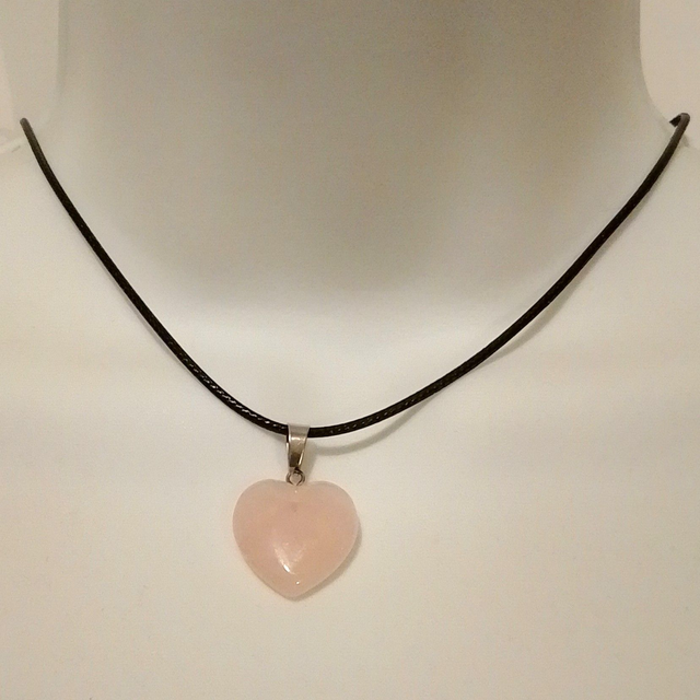 PU Leather Adjustable Necklace With Natural Rose Quartz Heart Pendant