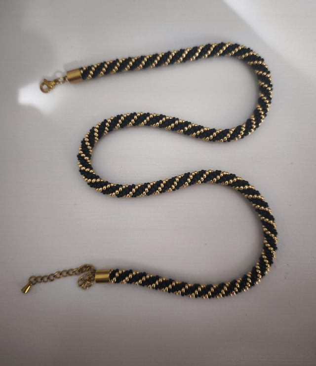 Collier spirale noir & or en perles Miyuki