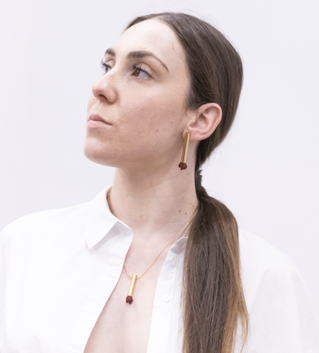 Brincos Retos Verticais Médios AGP02R001