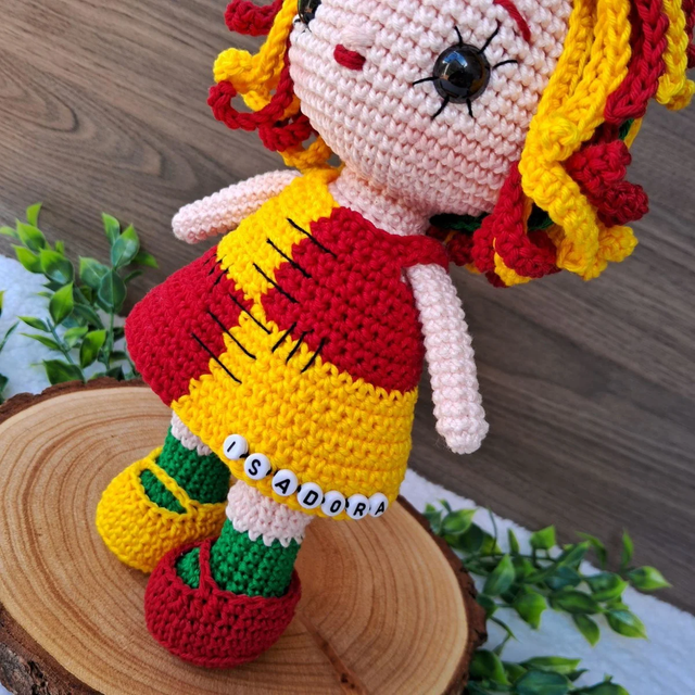 Boneca Amigurumi Emília