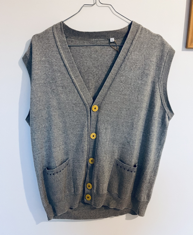 Gilet sans manches fleurs brodées