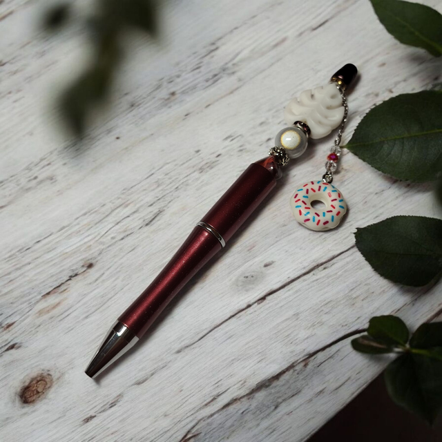 Stylo perles blanc bordeaux 