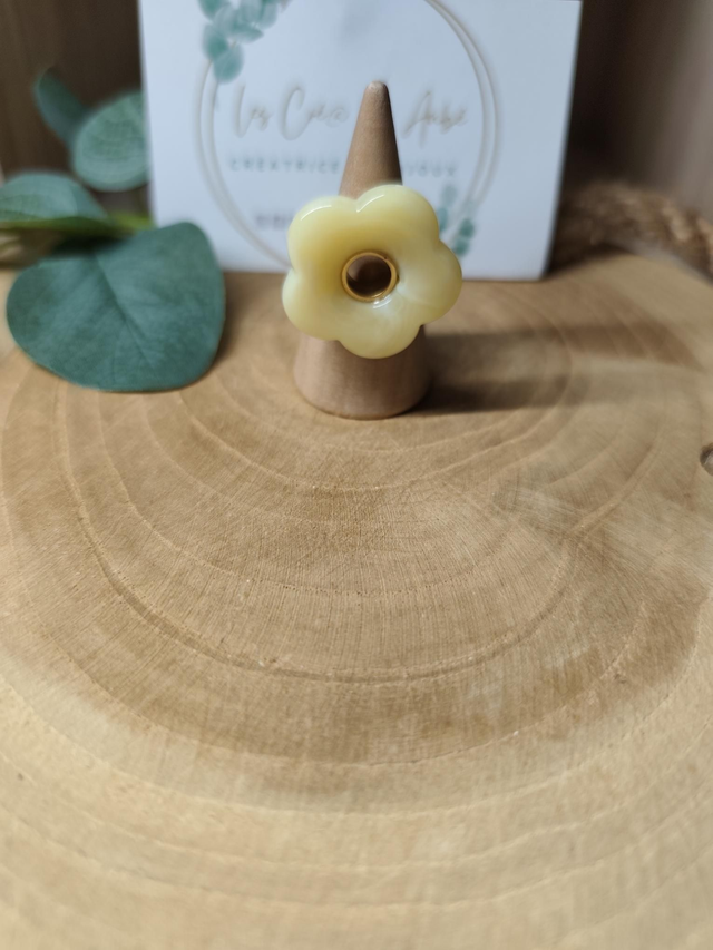 BAGUE FLEUR RESINE BEIGE/JAUNE - AJUSTABLE 0000910