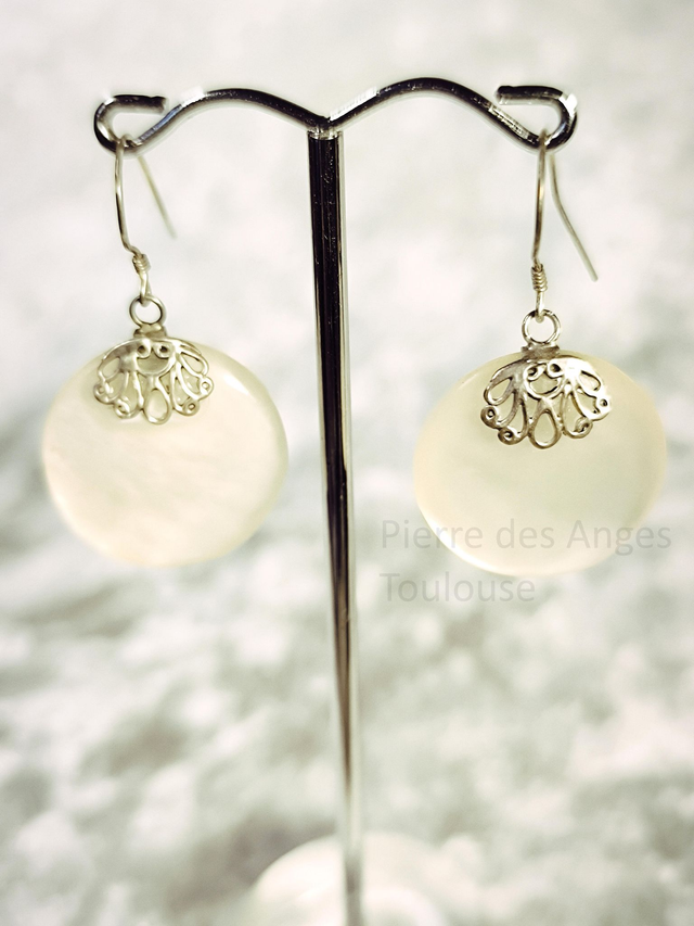 Boucle d'Oreilles Nacre Blanche