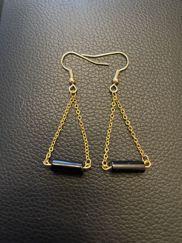 Boucles d'oreilles Agate noire tube