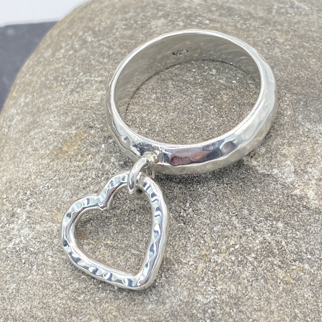 REFURBISHED Hammered Finish Heart Charm Ring in Solid Silver Size Q