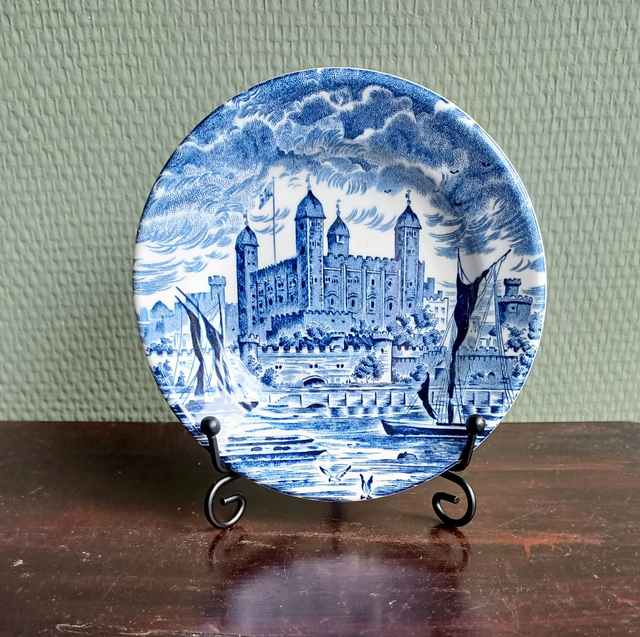 Enoch Wedgwood | Schaaltje (diameter 12 cm | hoogte 2,5 cm) ‘Royal Homes of Britain’ motief in blauwe kleur | Vintage - Geringe onvolkomenheid