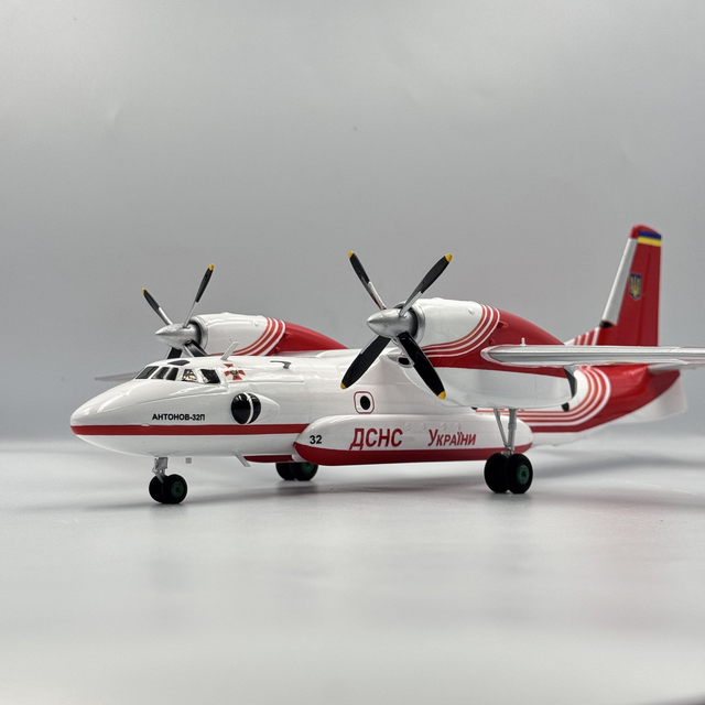 Antonov An-32P "Firekiller" RESCUE SERVICE UKRAINE Reg: 32 1/72