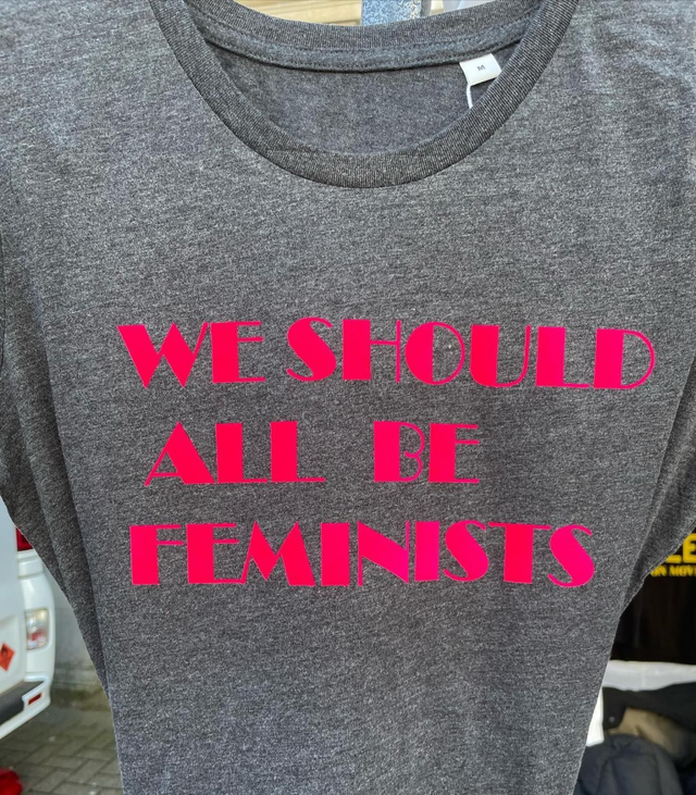 Slogan T-shirt | We Should All Be Femenists