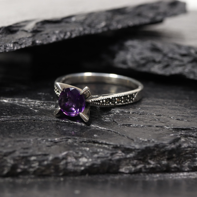 Vintage Sterling Silver 925 Art Deco Style Round Cut Vivid Purple Amethyst With Marcasite Gemstone Birthstone Ring Size O - 7