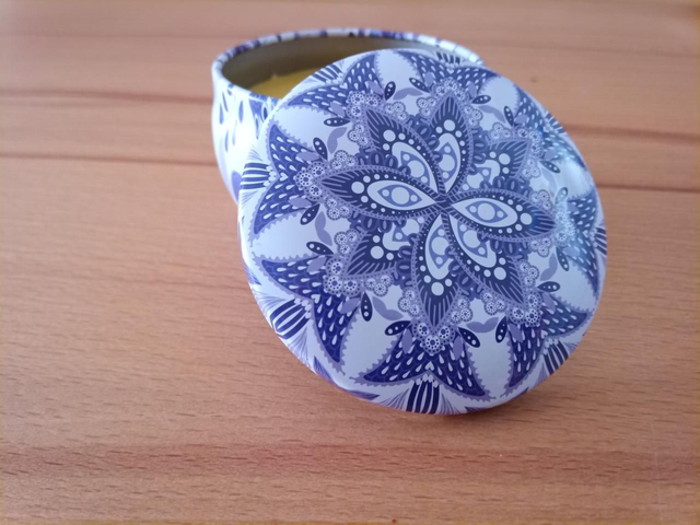 Kleine dekorative Blechdosenkerze, Design 7