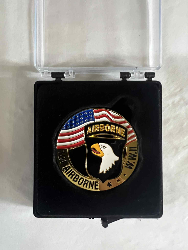 Coins 101eme Airborne +drapeau USA